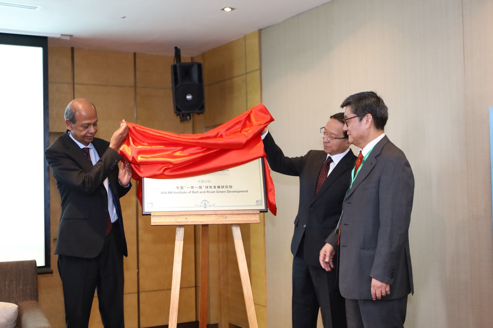 c6ae3dd13de24b2c847543f38291ad6a.jpg c6ae3dd13de24b2c847543f38291ad6a.jpg